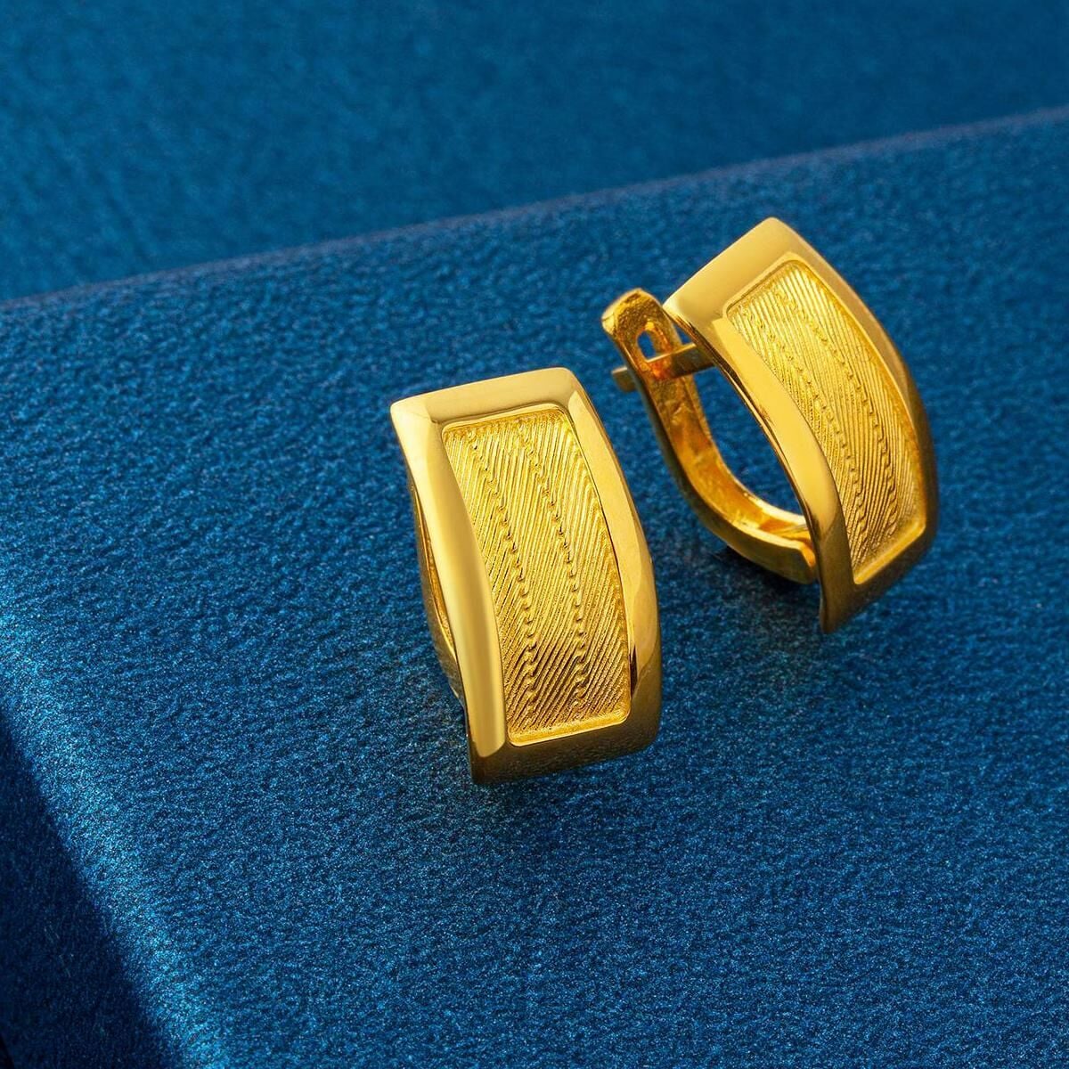 22K Yellow Gold Trabzon Mesh Earrings (7.22 g)
