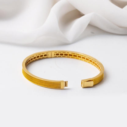 14K Yellow Gold Trabzon Mesh Hinged Cuff Bangle