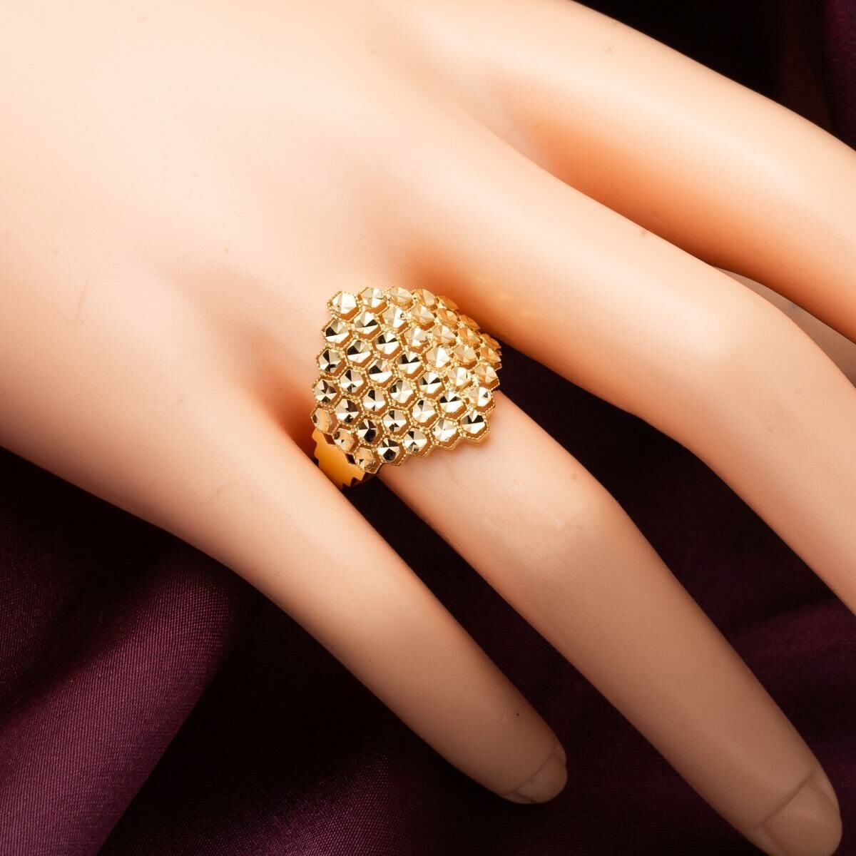 14K Yellow Gold Trendy Ring (2.9 g)