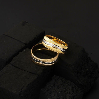 14K Yellow Gold Trendy Design Double Hand Engraved Wedding Band Set