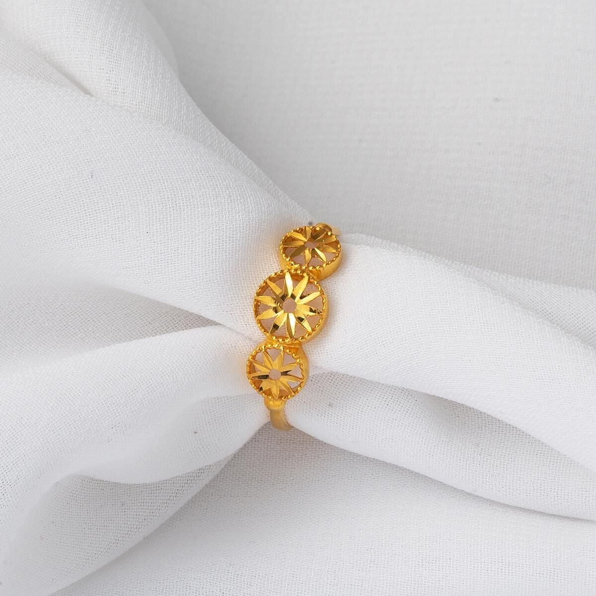 22K Yellow Gold Tria Star Ring