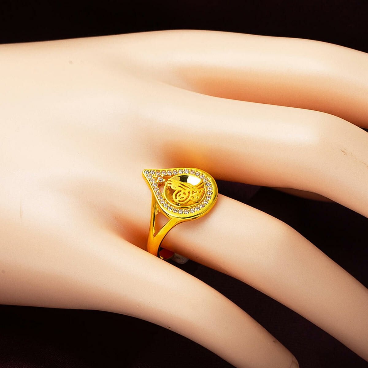 14K Yellow Gold Ottoman Tughra Cubic Zirconia Ring (2.44 g)