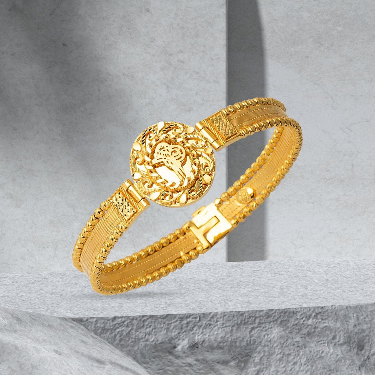 22K Yellow Gold Ottoman Tughra Mesh Hinged Cuff Bangle