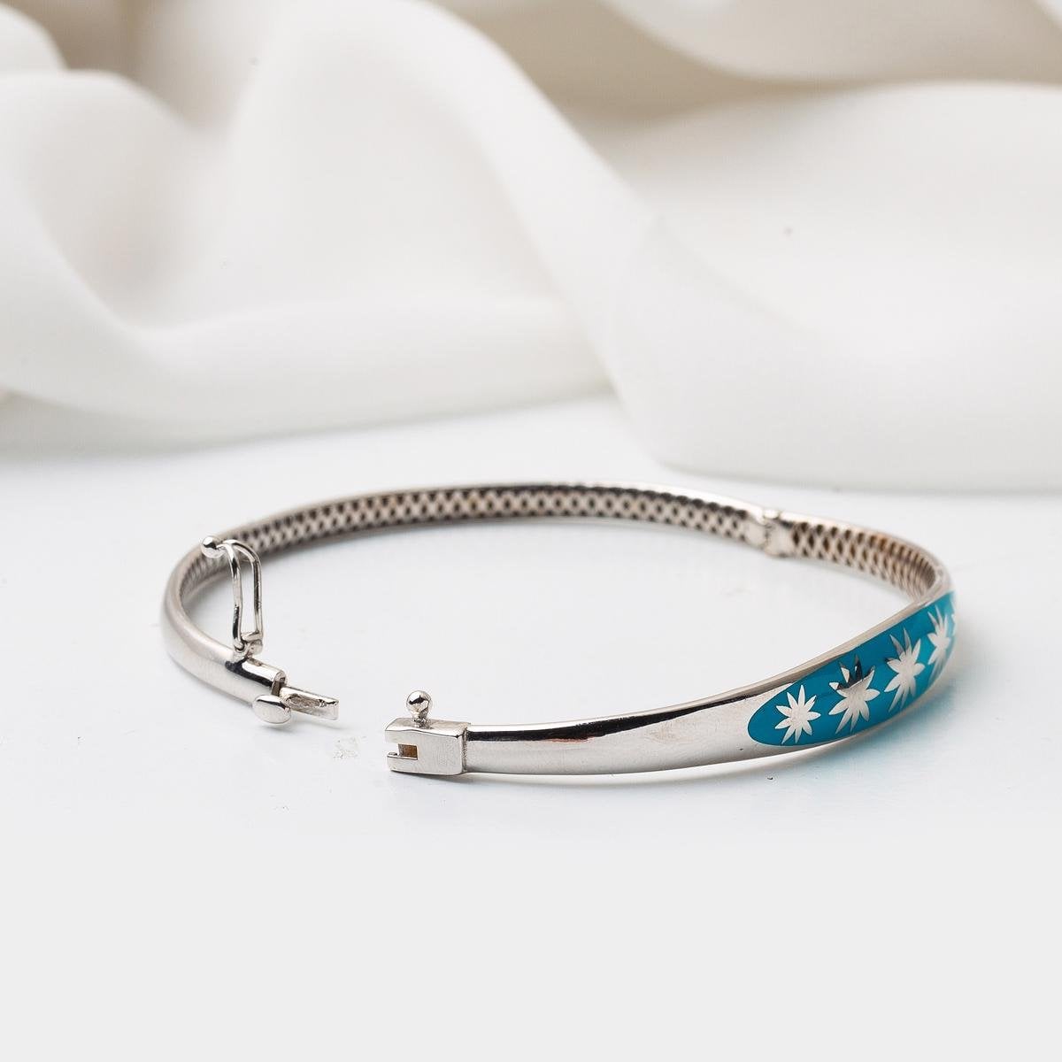 14K White Gold Turquoise Star Hinged Cuff Bangle