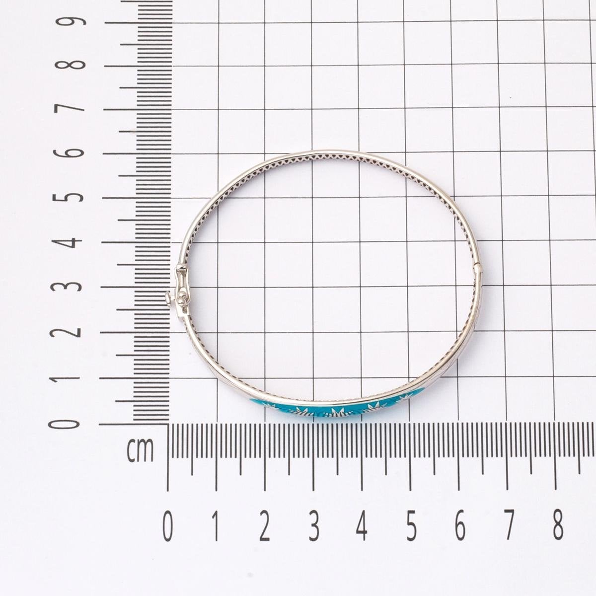 14K White Gold Turquoise Star Hinged Cuff Bangle