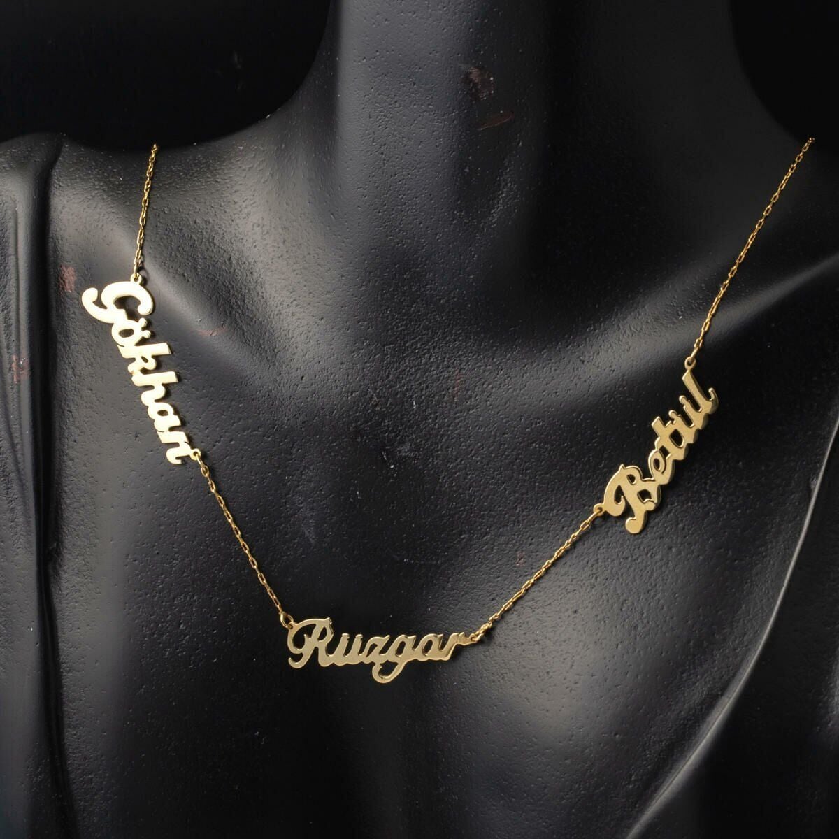 14K Yellow Gold Three Name Family Necklace