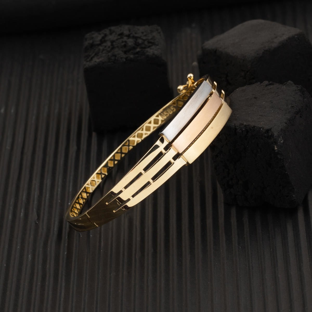 14K Yellow Gold Tri-Color Ribbed Hinged Cuff Bangle