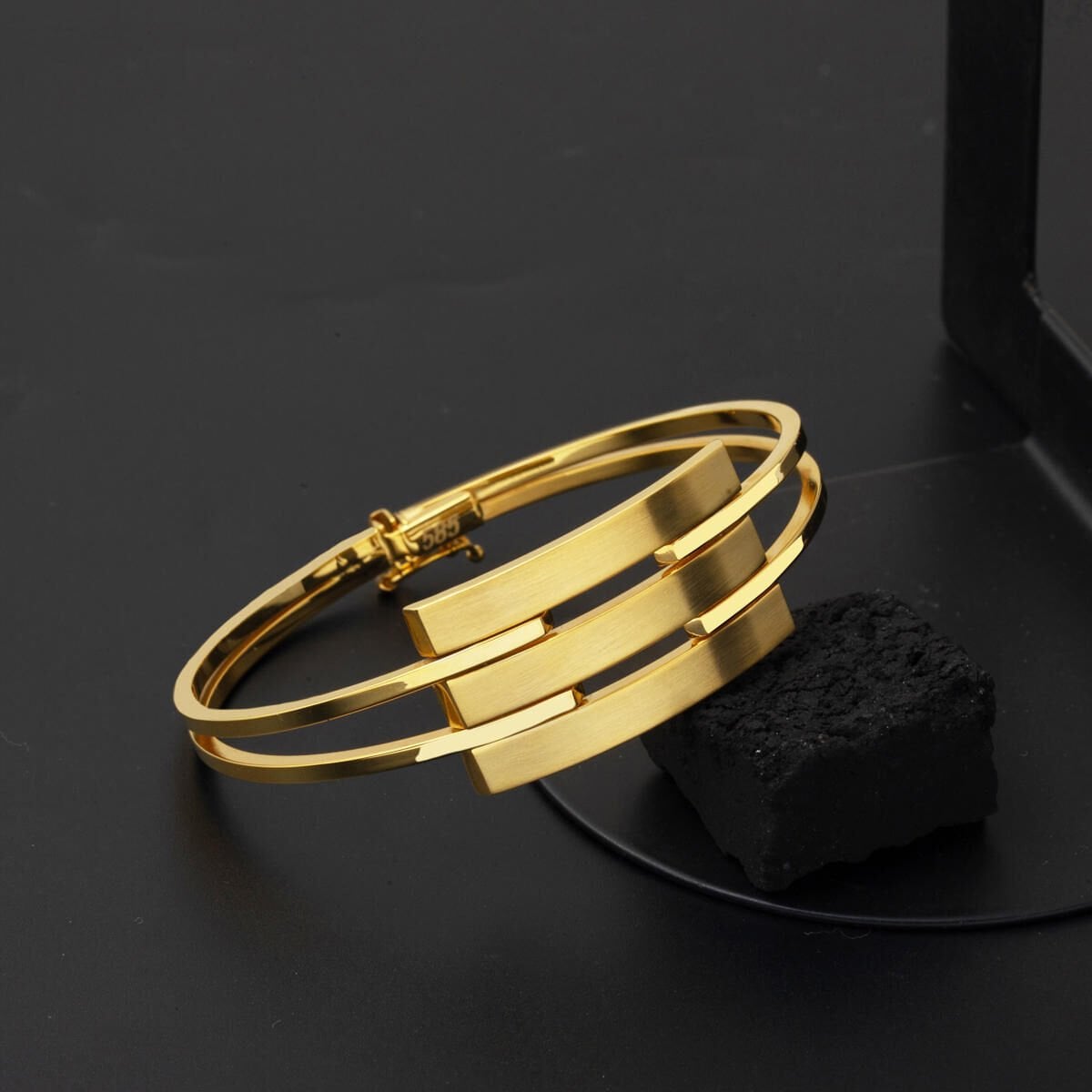 14K Yellow Gold Three Row Ribbed Bangle