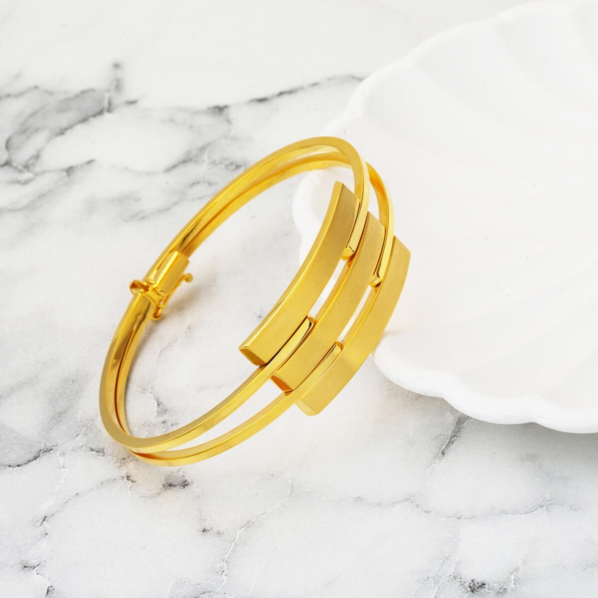 14K Yellow Gold Three Row Ribbed Bangle