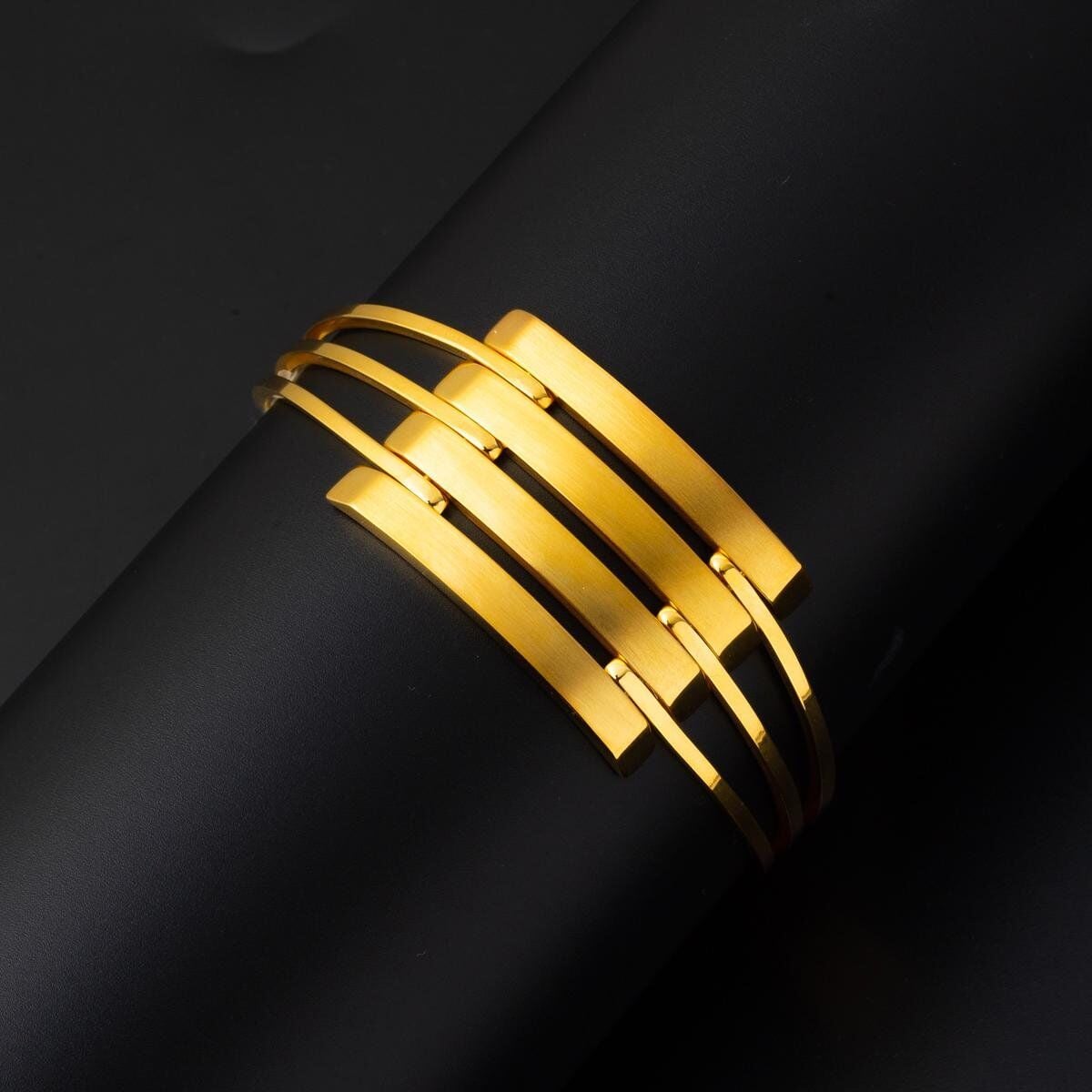 14K Yellow Gold 3-Piece Ribbed Hinged Cuff Bangle