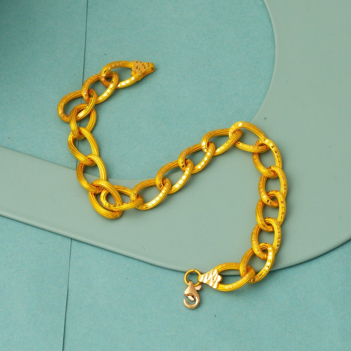 22K Yellow Gold Space Path Bracelet 8.77 g | Goldia.com