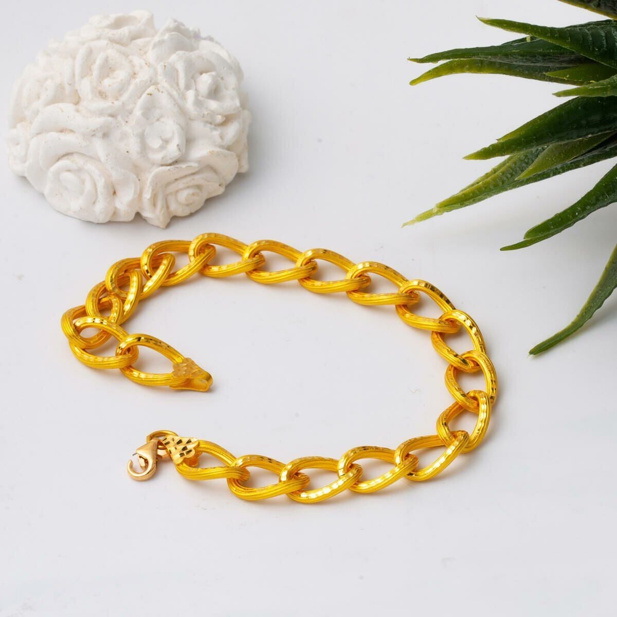 22K Yellow Gold Space Path Bracelet 8.77 g | Goldia.com