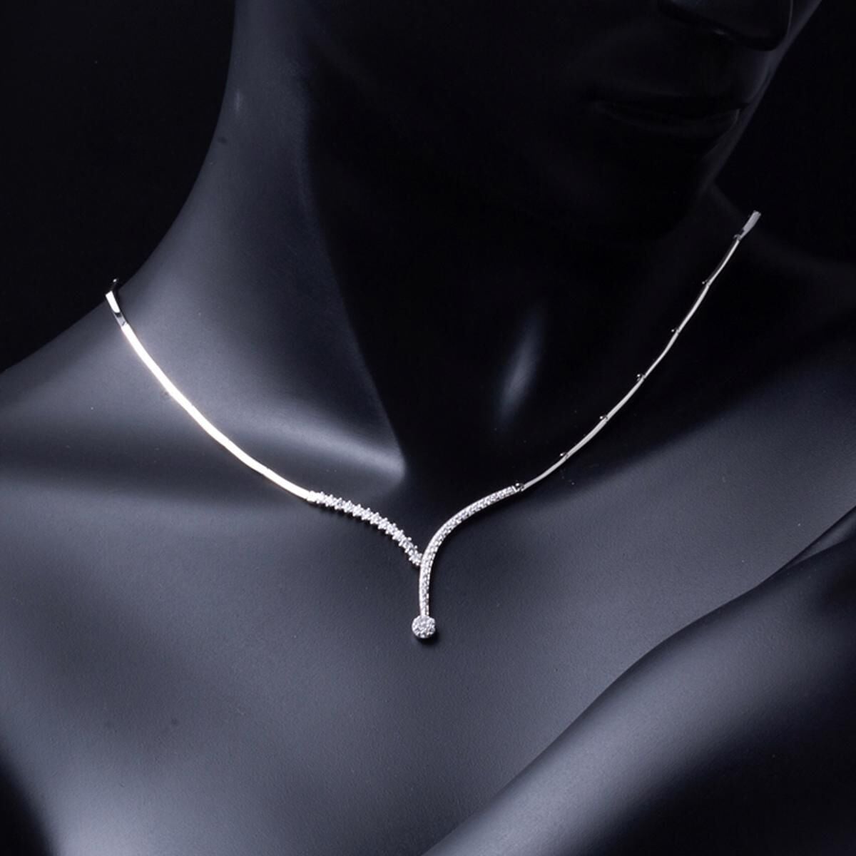 14K White Gold Venus Cubic Zirconia Collar Necklace