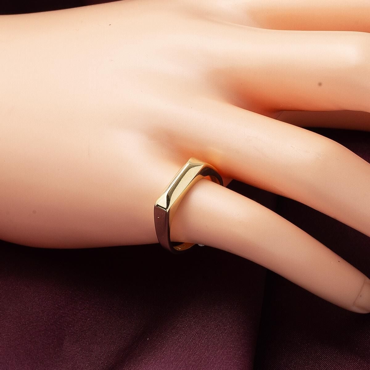 14K Yellow Gold Victoria Pinky Ring