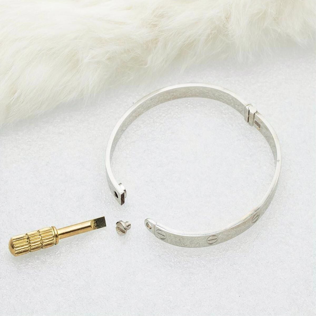 14K White Gold Screw Back Lock Bangle