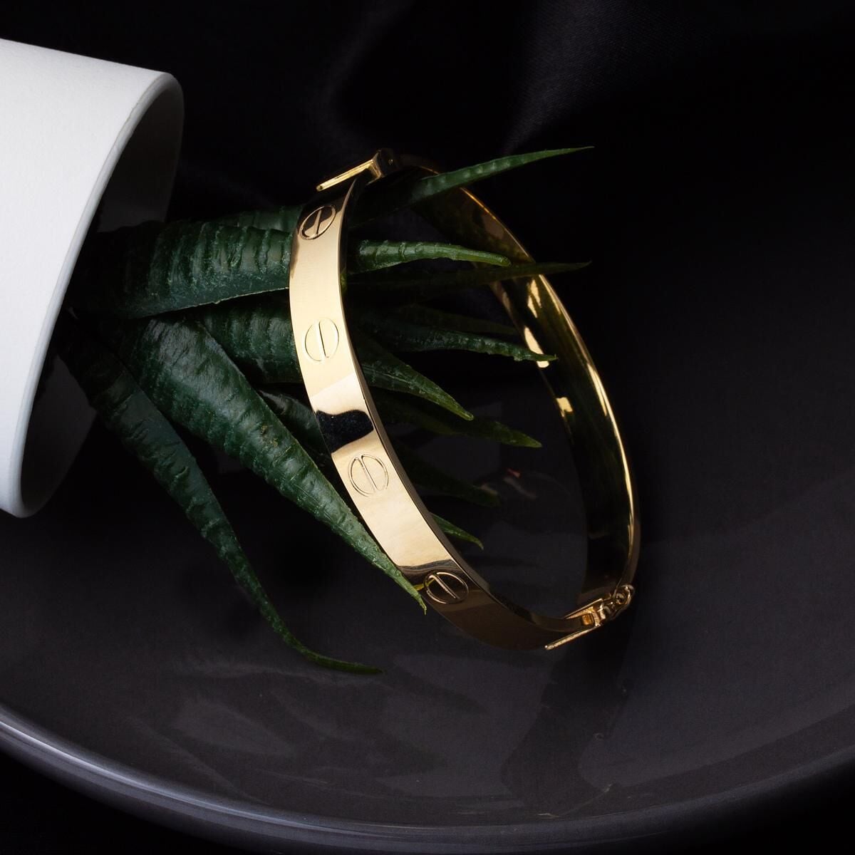 14K Yellow Gold Screw Back 8mm Wide Hinged Cuff Bangle