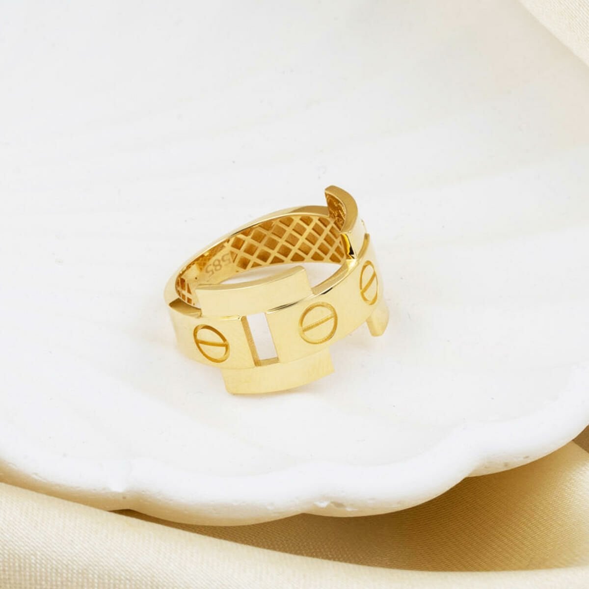 14K Yellow Gold Screw Back Designer Inspired Ring