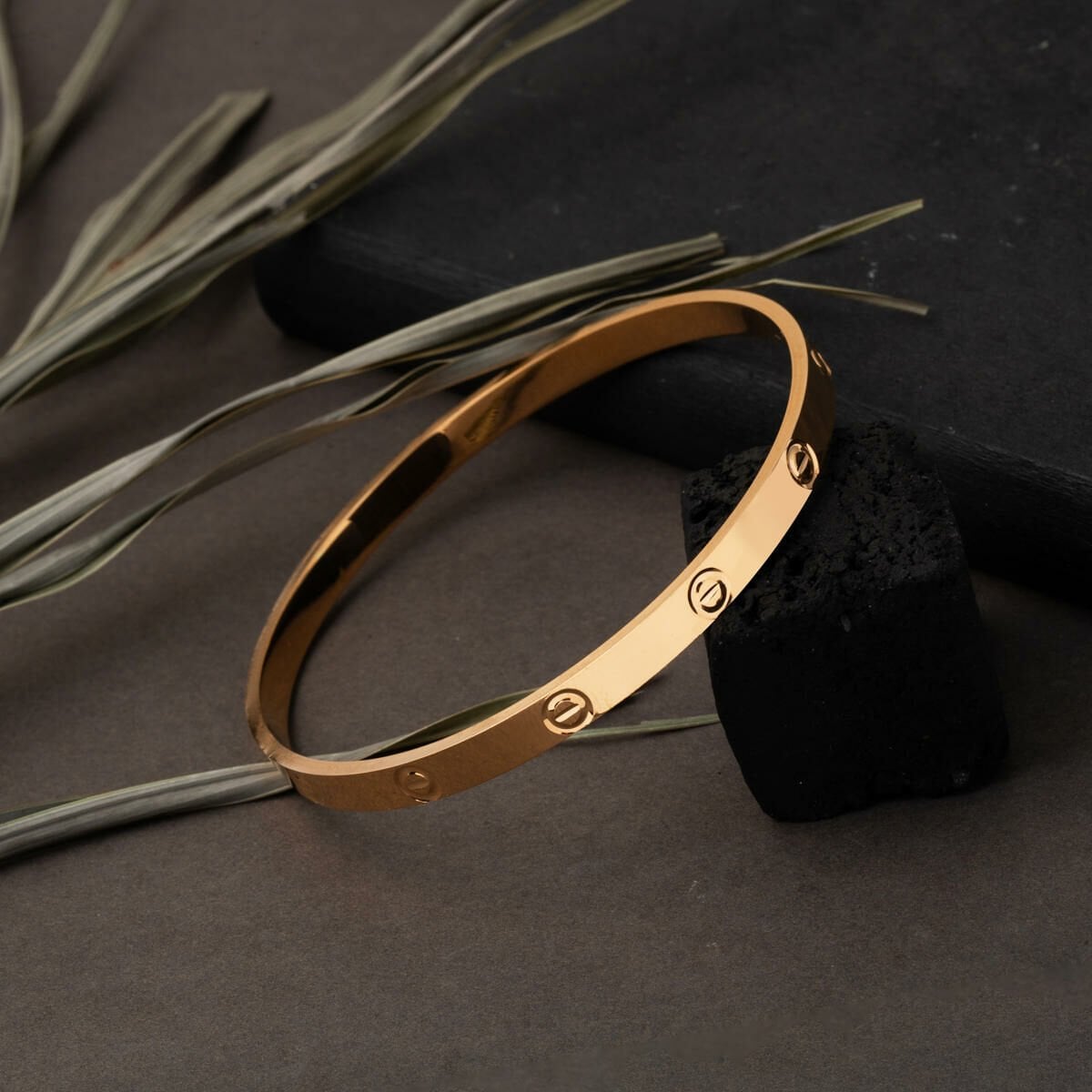 22K Yellow Gold Screw Back Thin Stackable Bangle