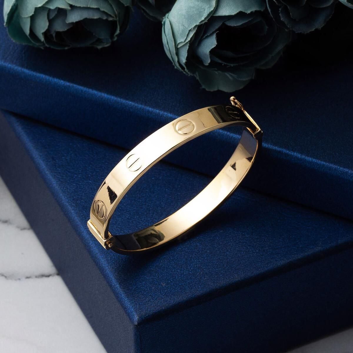 14K Yellow Gold Screw Back Hinged Cuff Teen Bangle
