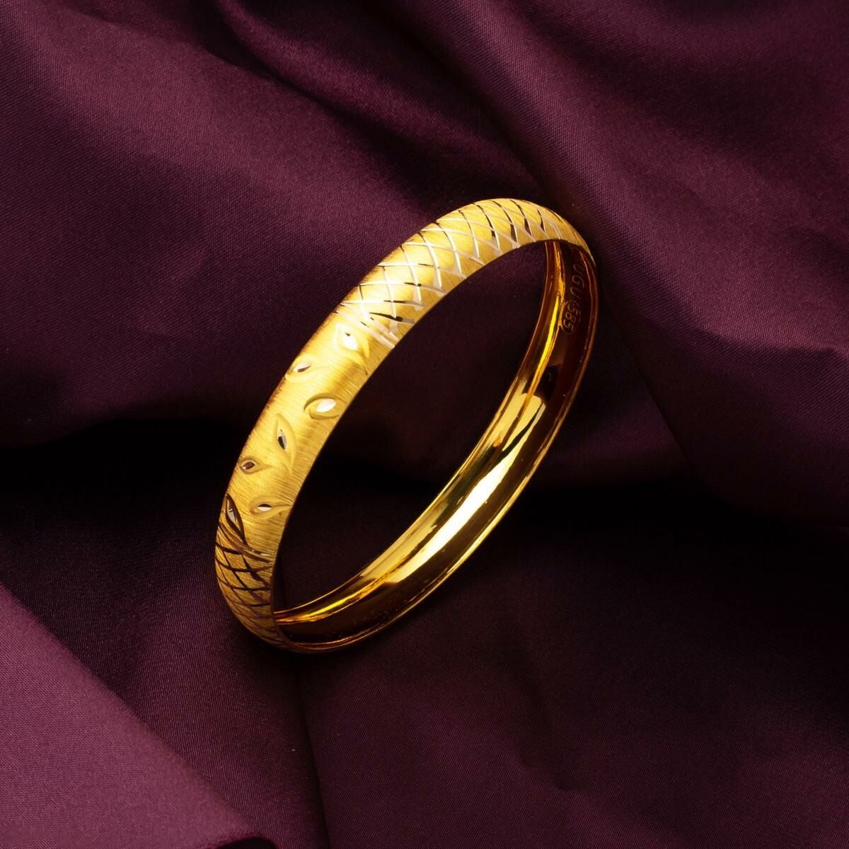 14K Yellow Gold Leaf Hollow Bangle