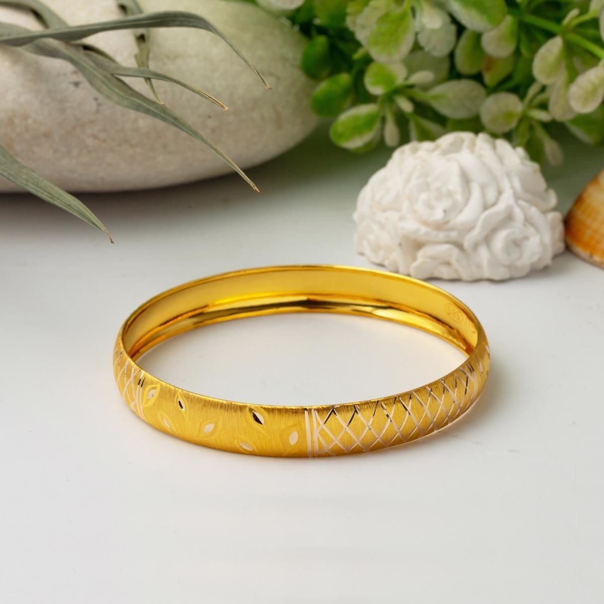14K Yellow Gold Leaf Hollow Bangle