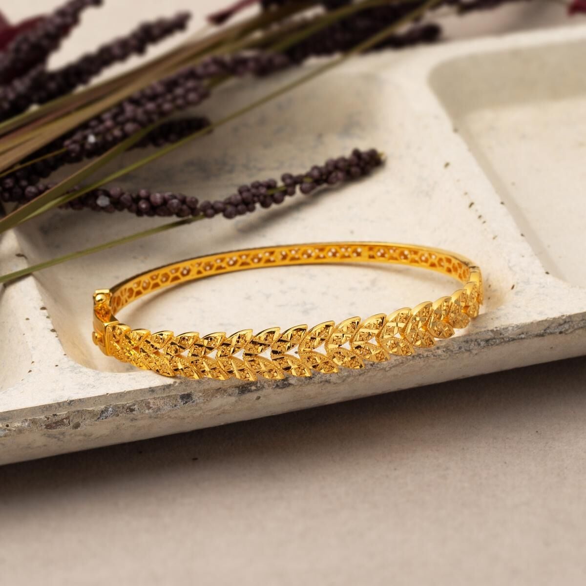 22K Yellow Gold Leaf Hinged Cuff Bangle