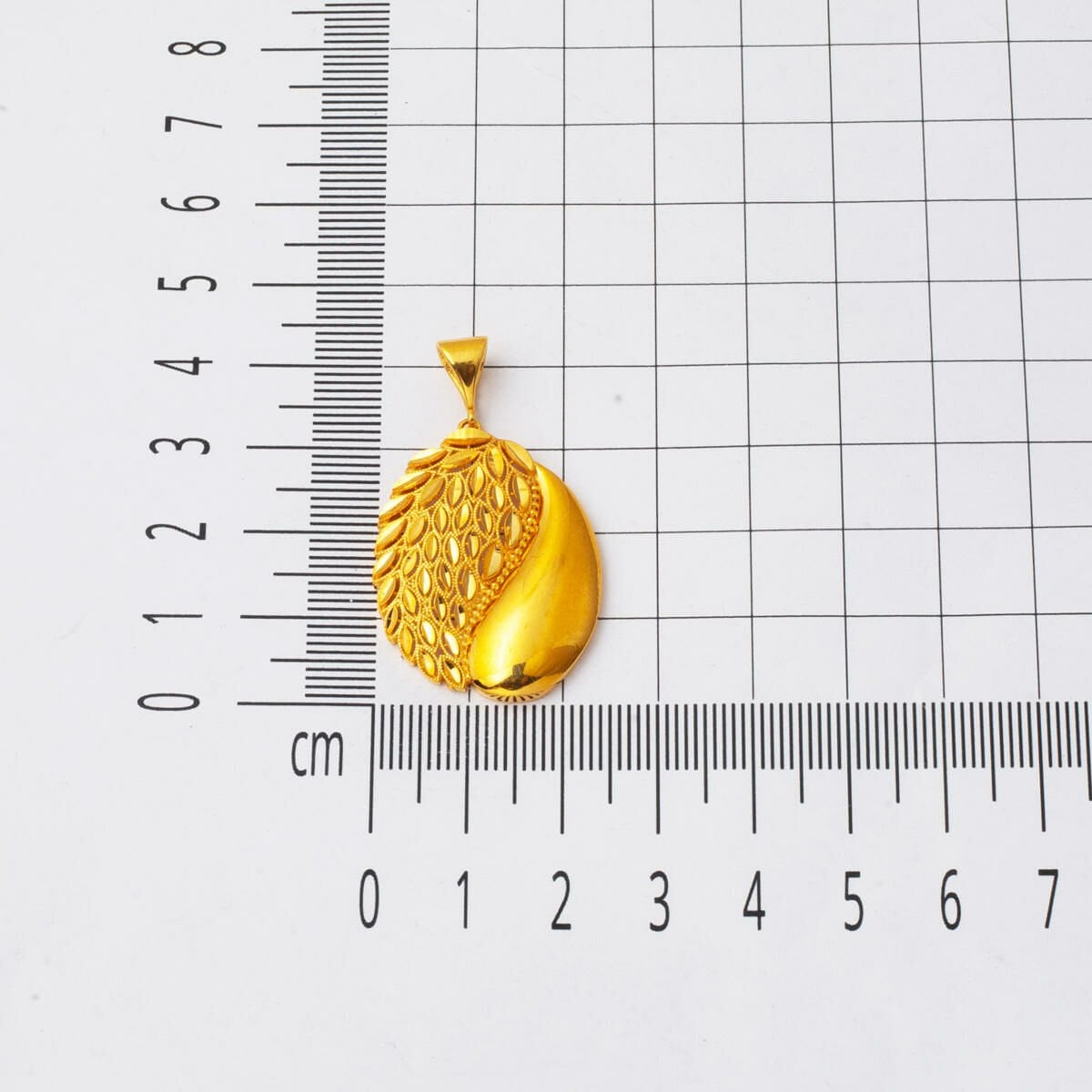 22K Yellow Gold Leaf Teardrop Design Necklace