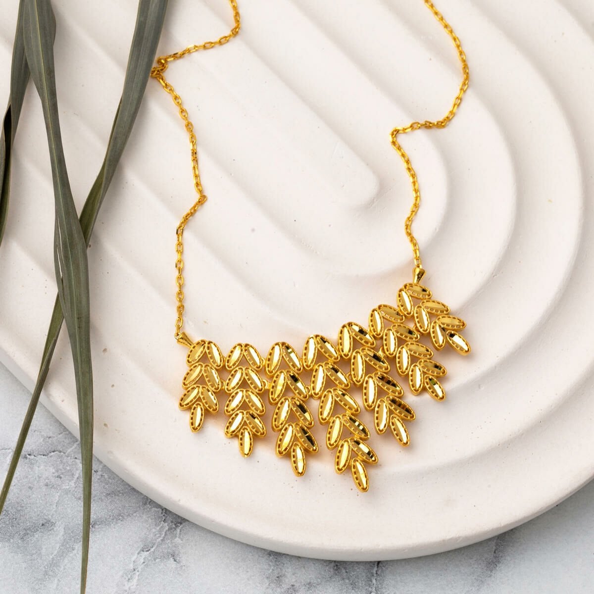 22K Yellow Gold Leaf Fall Chain Necklace