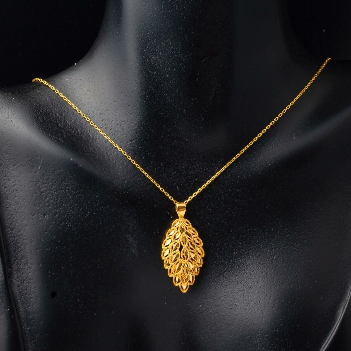 22K Yellow Gold Leaf Necklace (6.71 g)