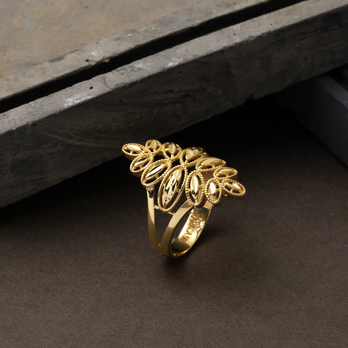 14K Yellow Gold Flower of Life Ring (2.98 g)