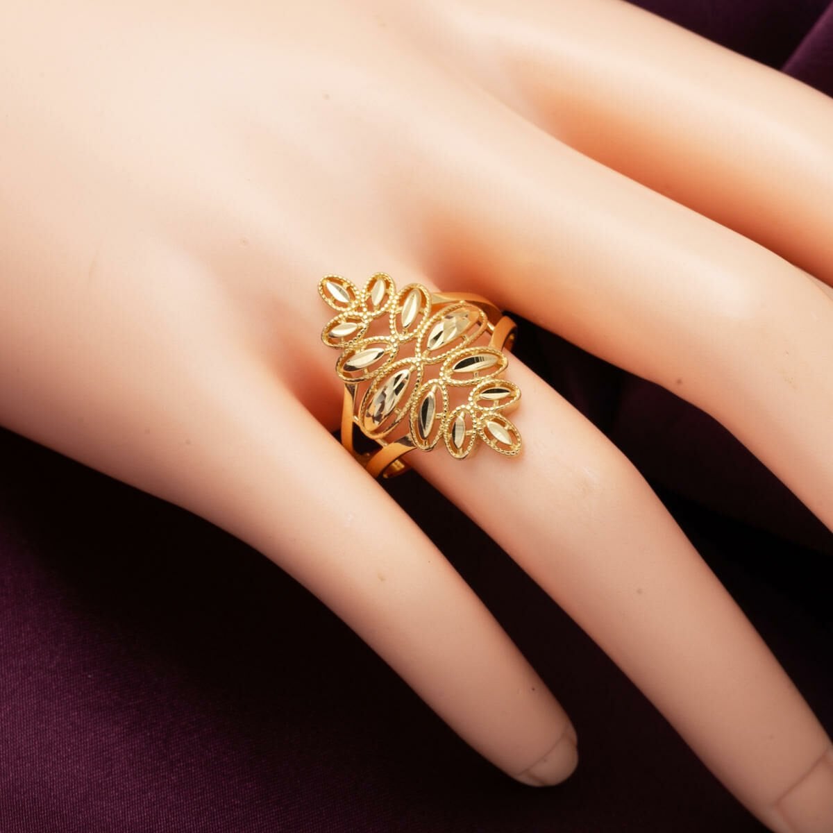 14K Yellow Gold Flower of Life Ring (2.98 g)