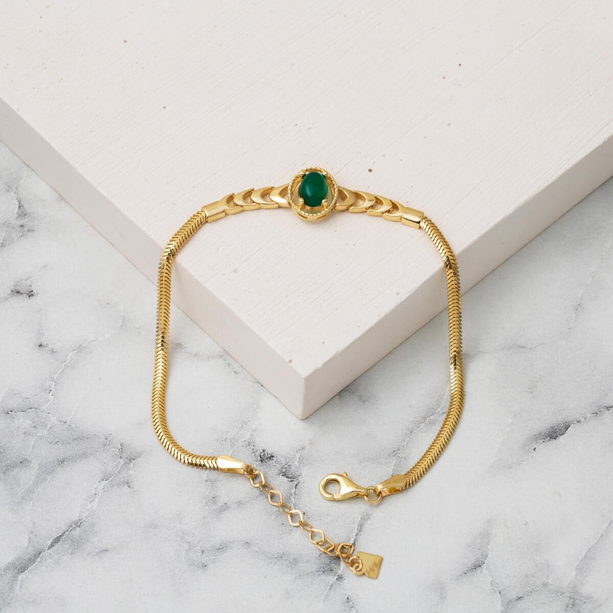 14K Yellow Gold Herringbone Green Agate Bracelet