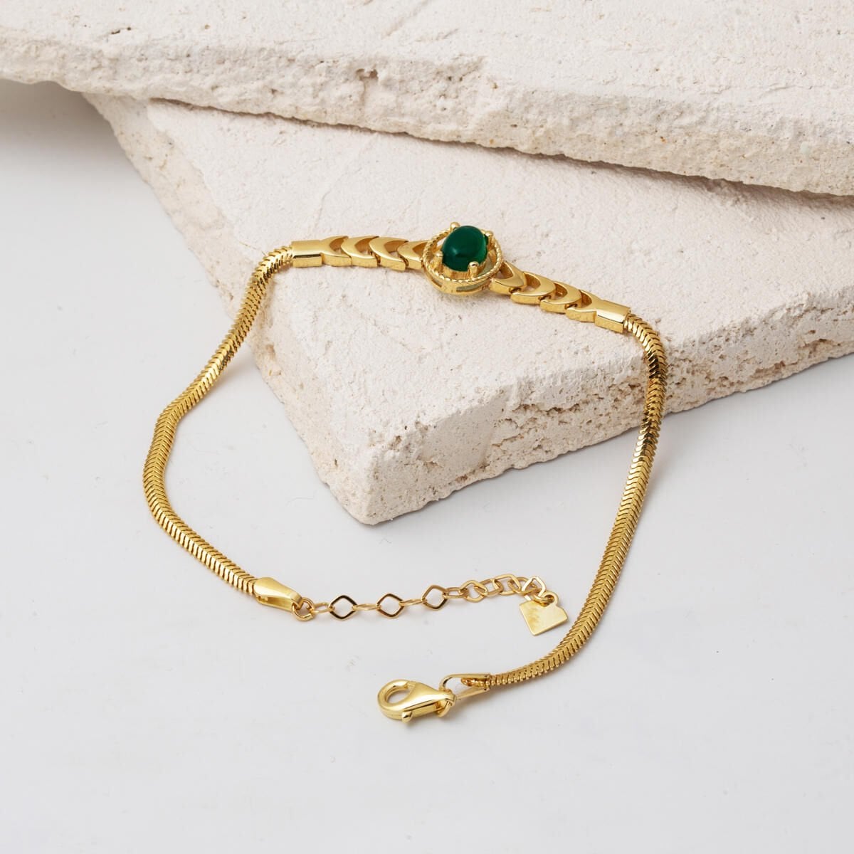 14K Yellow Gold Herringbone Green Agate Bracelet