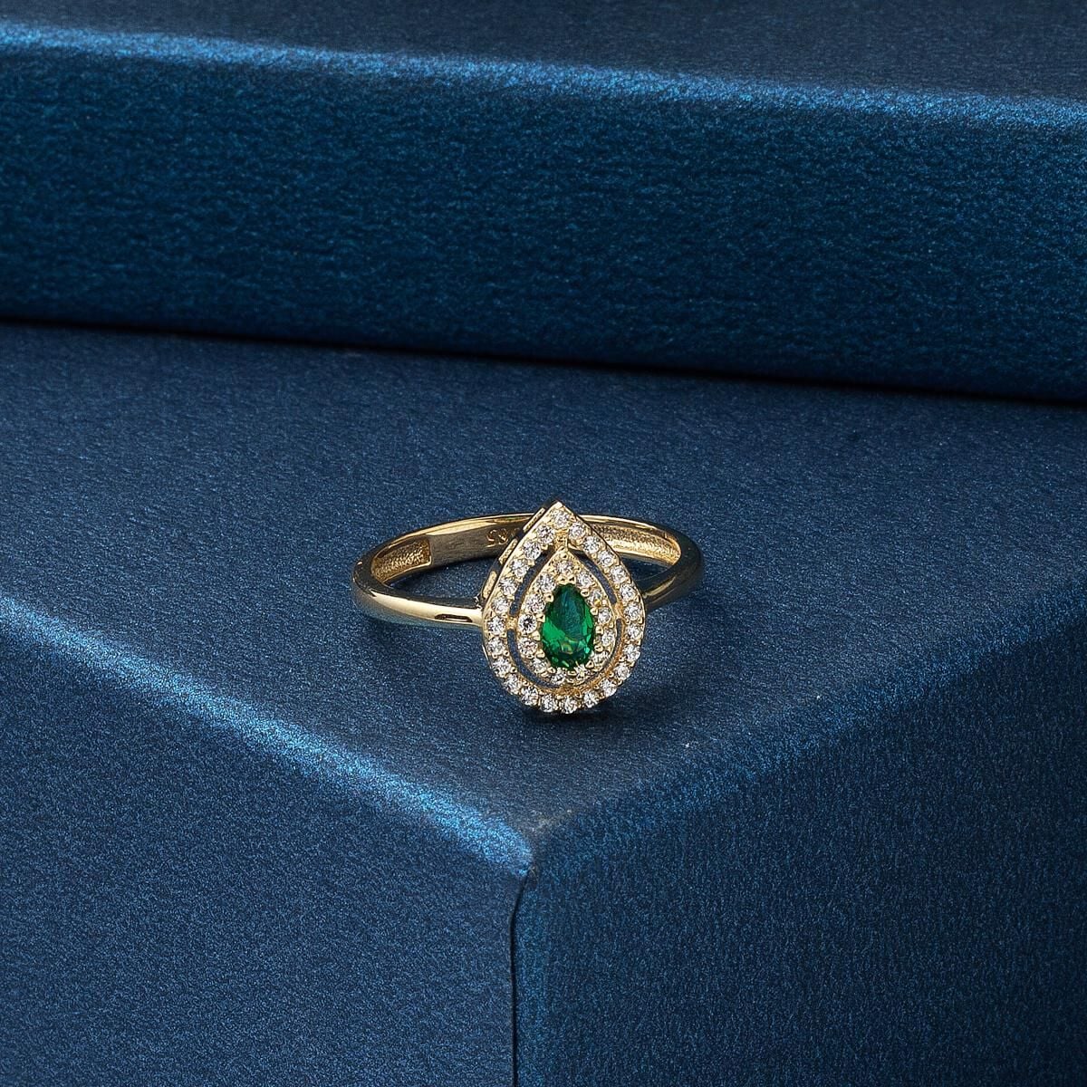 14K Yellow Gold Green Teardrop Cubic Zirconia Ring