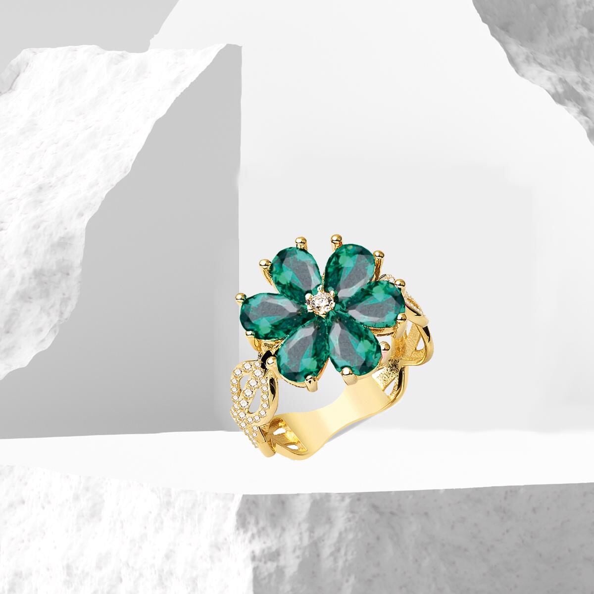 14K Yellow Gold Green Flower Cubic Zirconia Ring