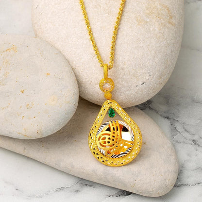 14K Yellow Gold Green Teardrop Ottoman Tughra Cubic Zirconia Necklace (8.6 g)