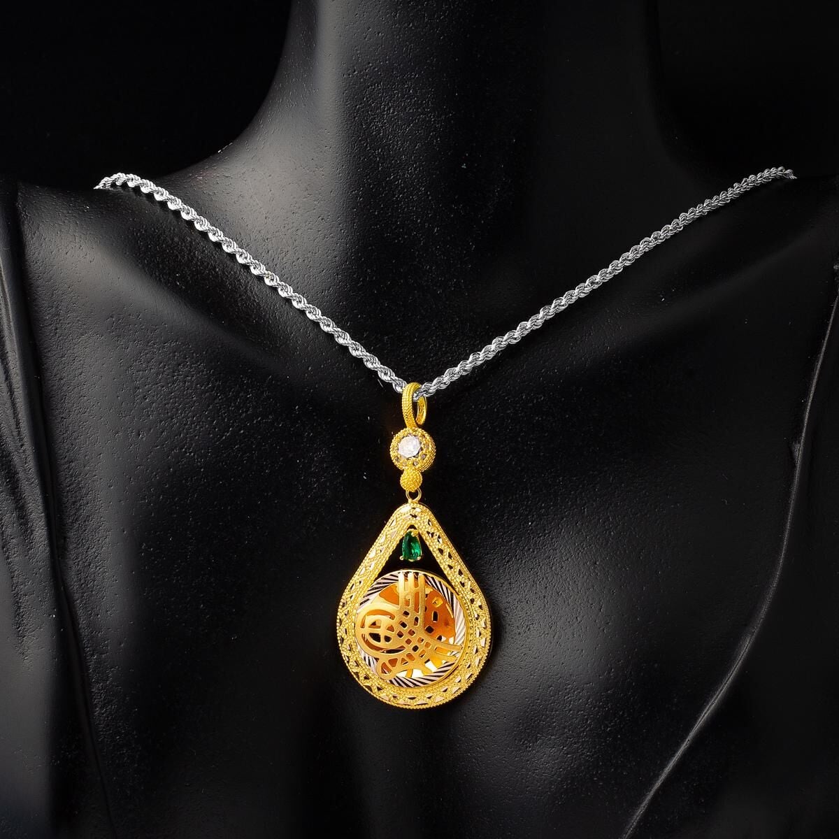 14K Yellow Gold Green Cubic Zirconia Teardrop Ottoman Tughra Pendant (5.89 g)