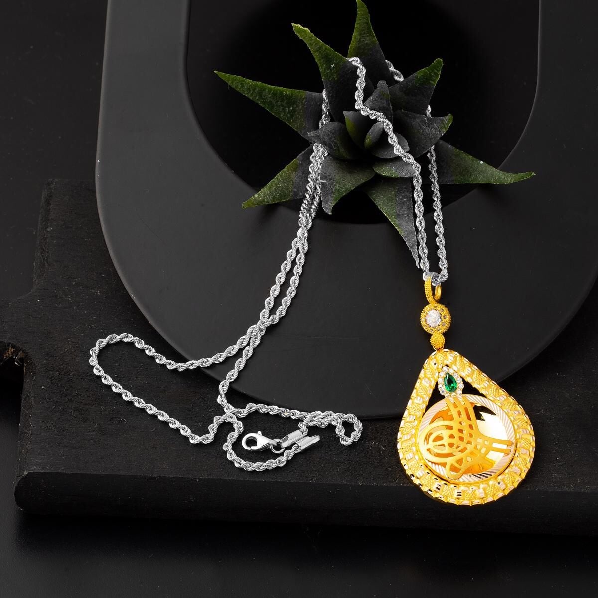 14K Yellow Gold Green Cubic Zirconia Teardrop Ottoman Tughra Pendant