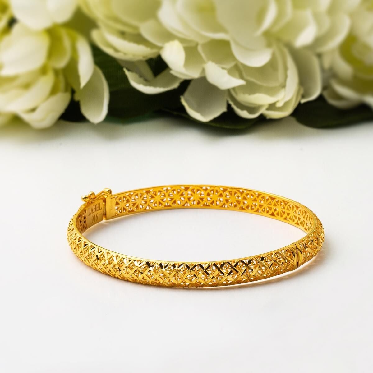 22K Yellow Gold Star Hinged Cuff Bangle