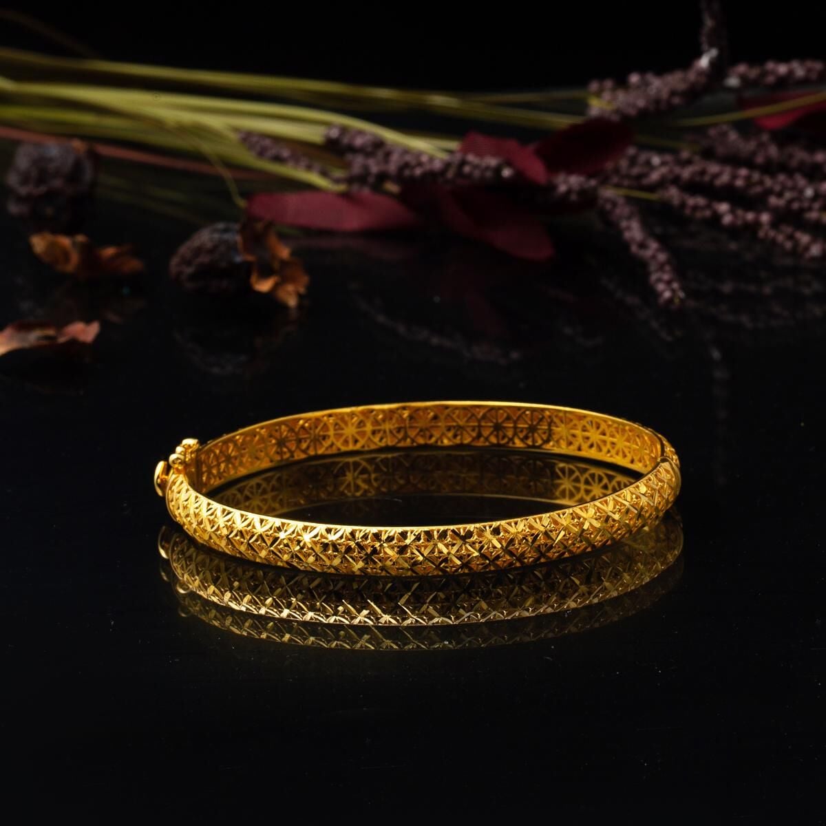 22K Yellow Gold Star Hinged Cuff Bangle