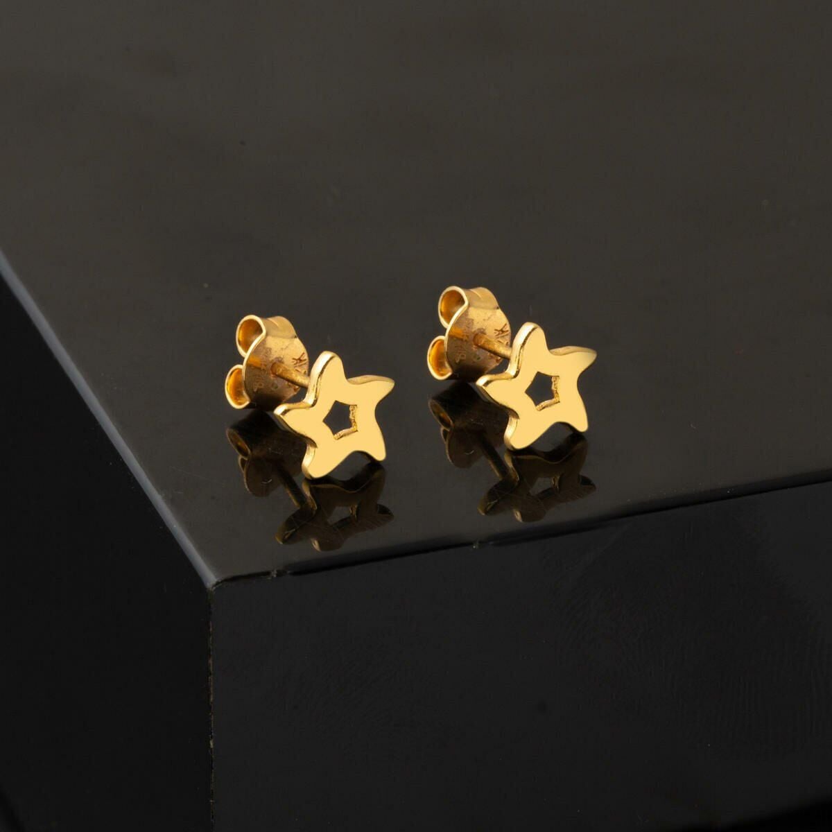 22K Yellow Gold Star Clip-On Earrings