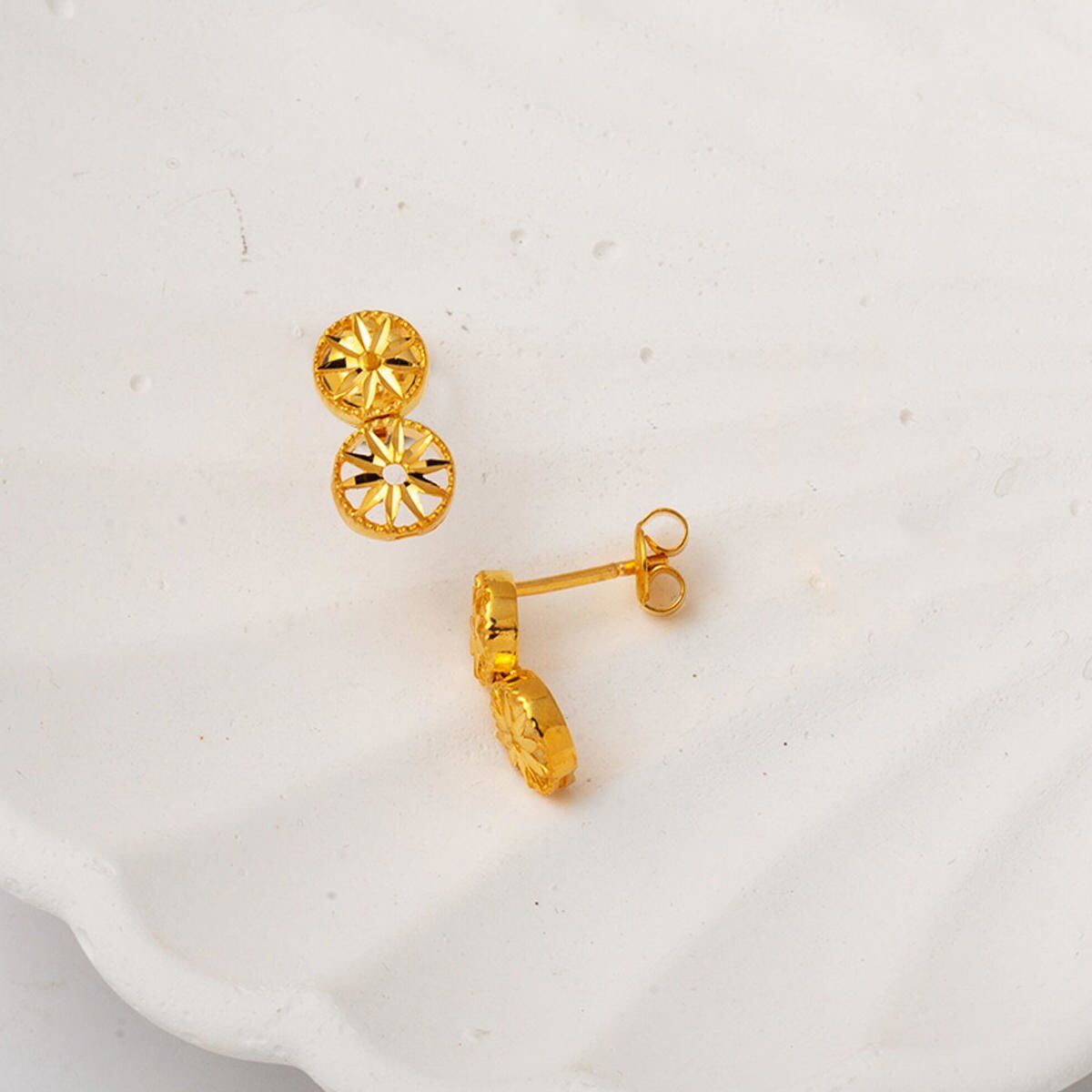 22K Yellow Gold Star Earrings
