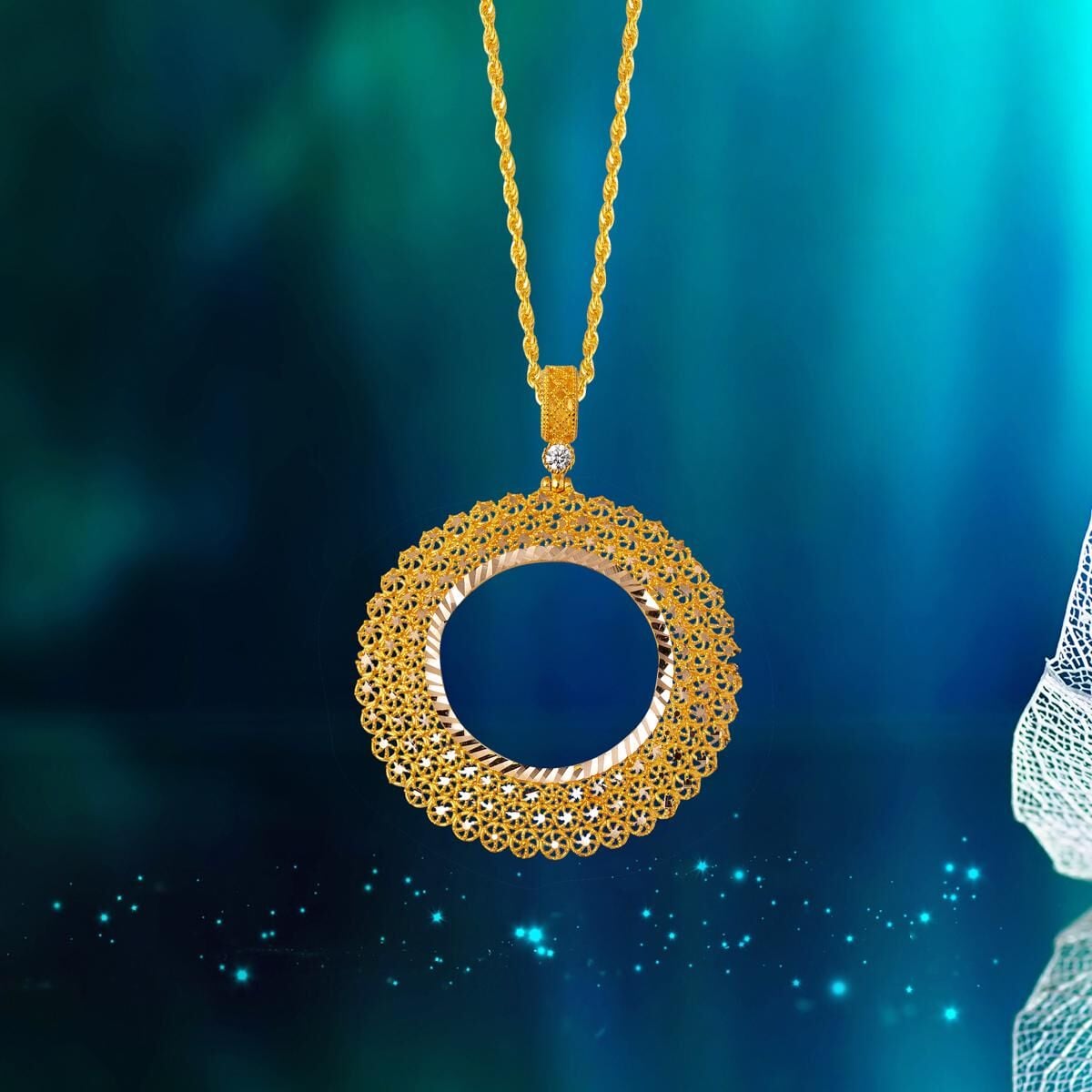 14K Yellow Gold Star Filigree Full Gold Cubic Zirconia Necklace