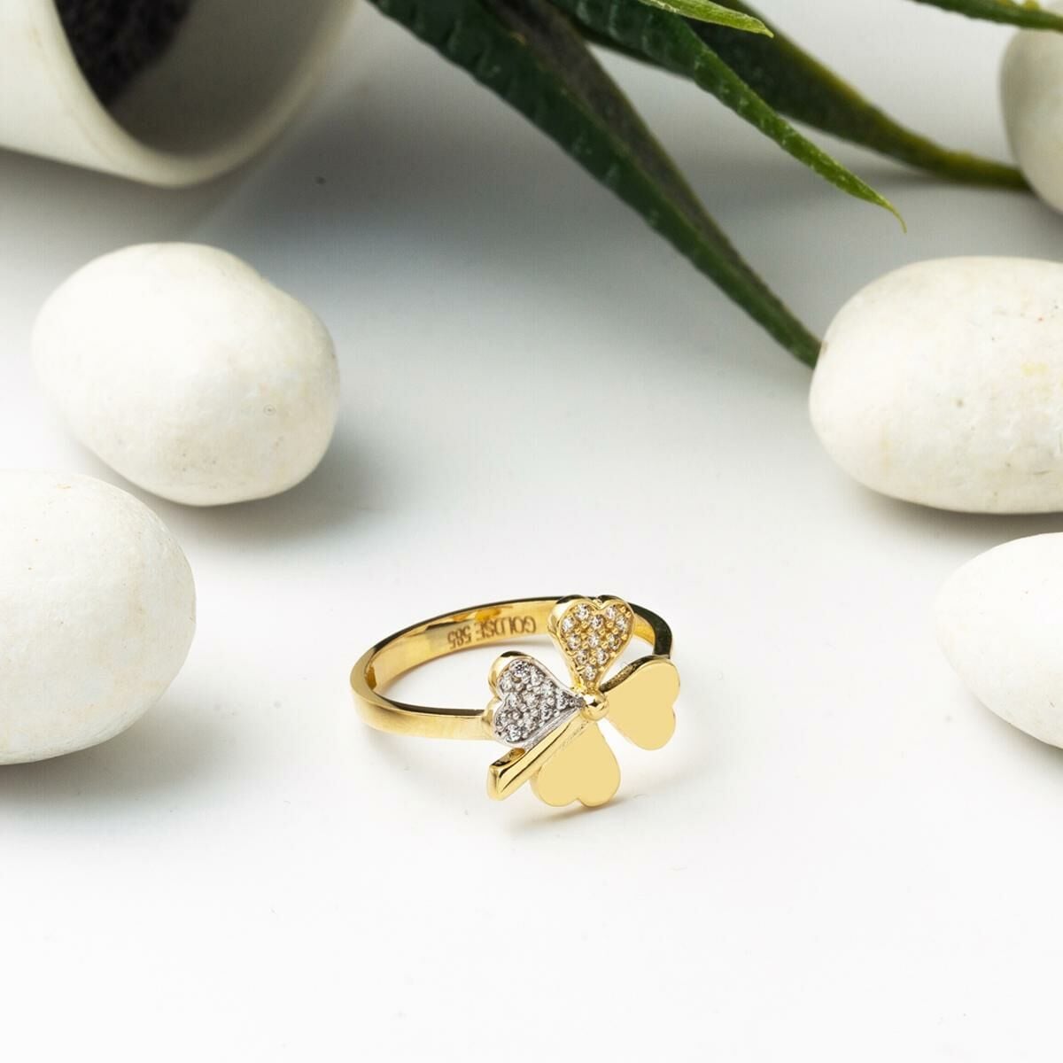 14K Yellow Gold Clover Cubic Zirconia Ring