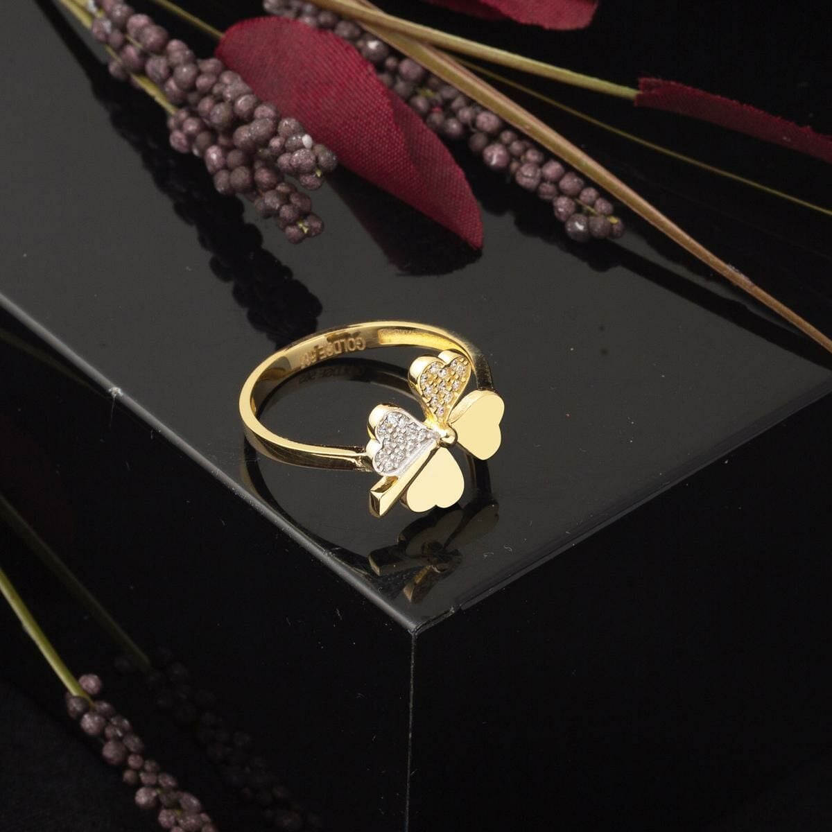 14K Yellow Gold Clover Cubic Zirconia Ring