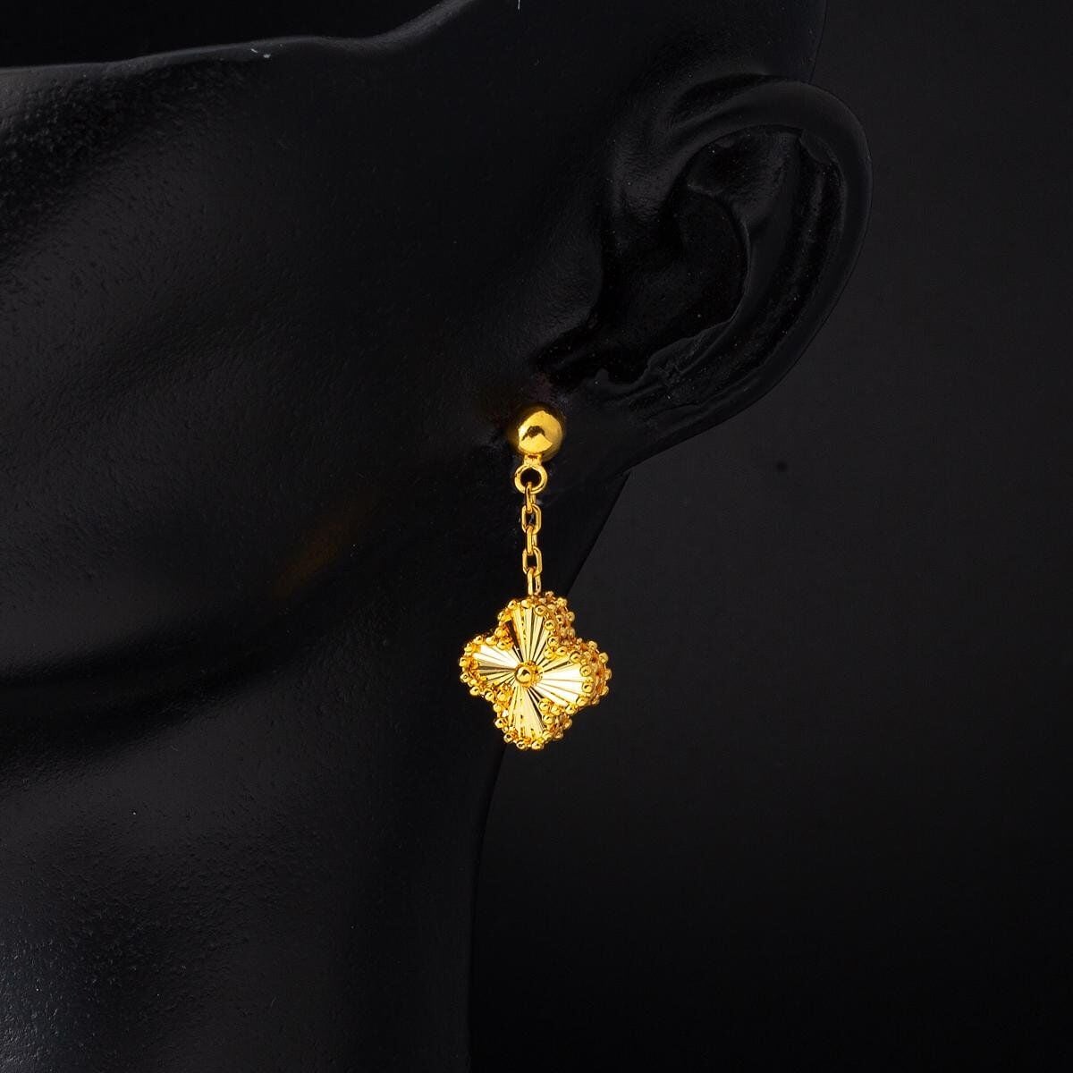 22K Yellow Gold Clover Jewelry Set