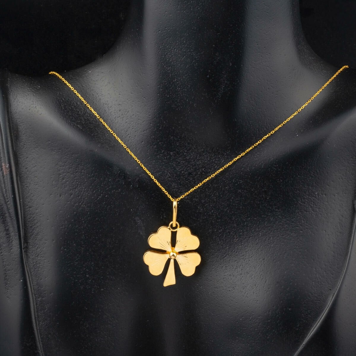 22K Yellow Gold Clover Necklace