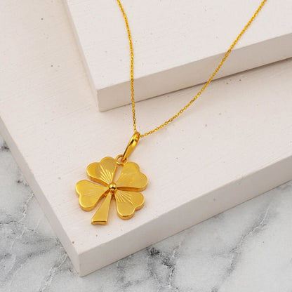 22K Yellow Gold Clover Necklace