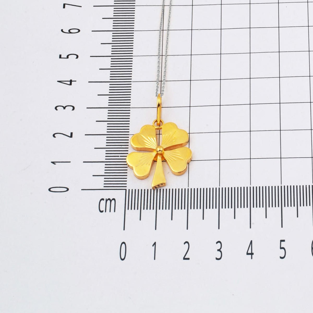 22K Yellow Gold Clover Chainless Necklace