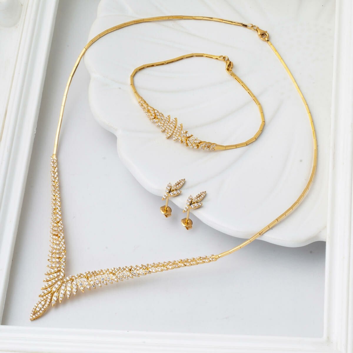 14K Yellow Gold Lily Cubic Zirconia Set
